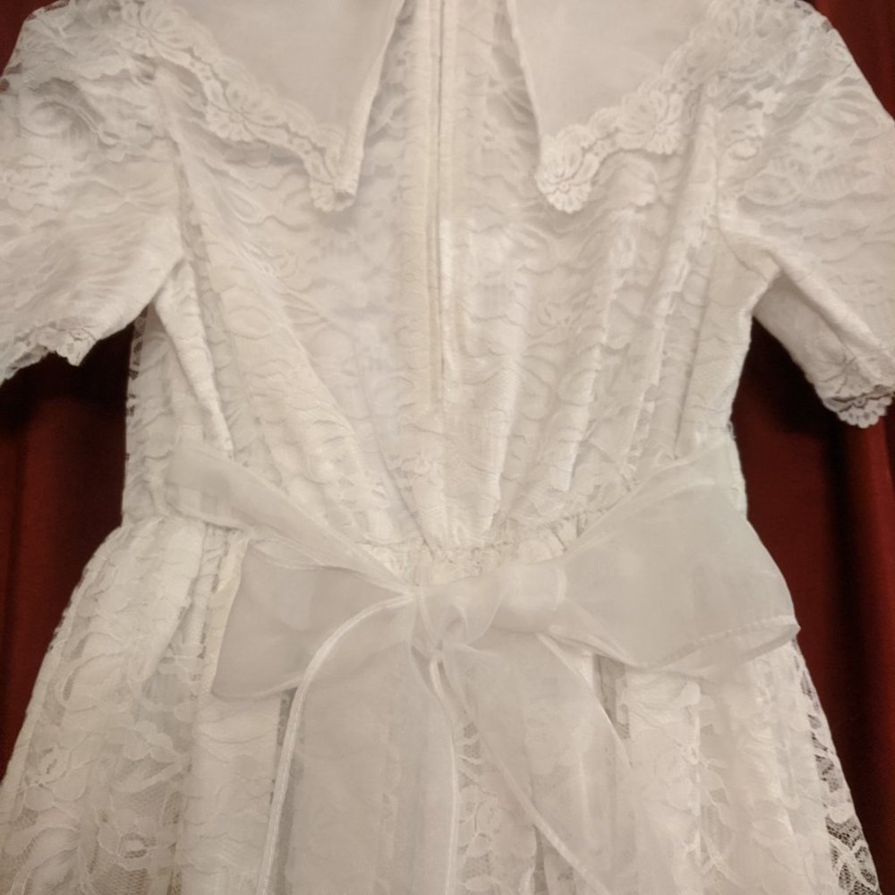 White Lacey Communion/Bridesmaid Dress - girl's size 14